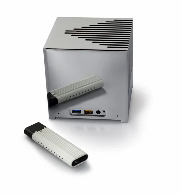 KUBB-FANLESS-MIROIR